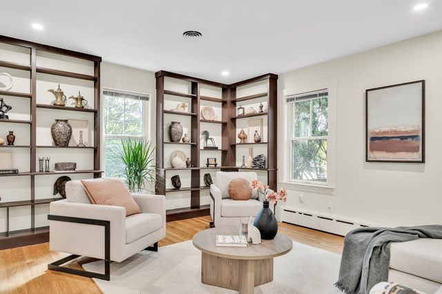 11 Sparks Street, Cambridge, MA 02138