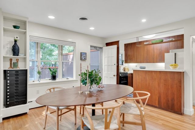 11 Sparks Street, Cambridge, MA 02138