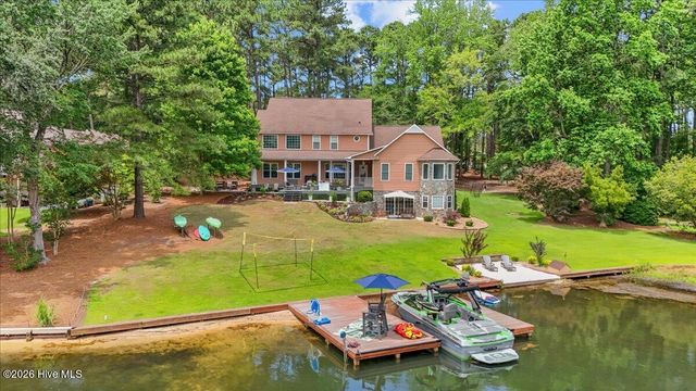 101 Vanore Road, West End, NC 27376