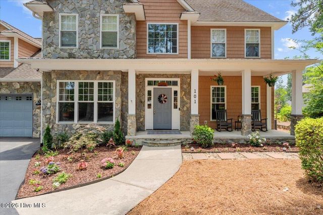101 Vanore Road, West End, NC 27376