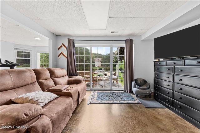 101 Vanore Road, West End, NC 27376