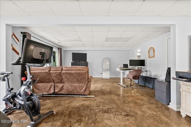 101 Vanore Road, West End, NC 27376