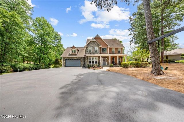 101 Vanore Road, West End, NC 27376