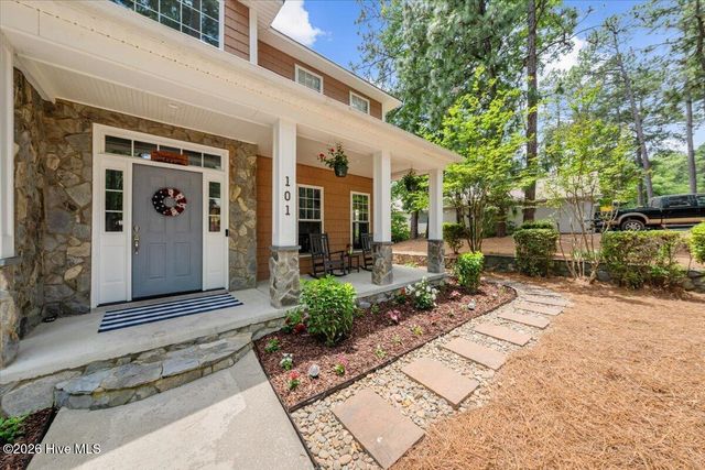 101 Vanore Road, West End, NC 27376