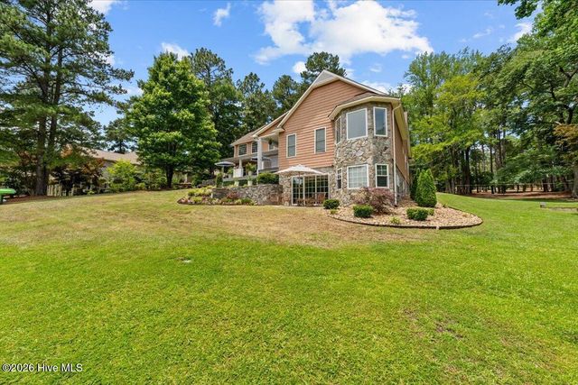 101 Vanore Road, West End, NC 27376