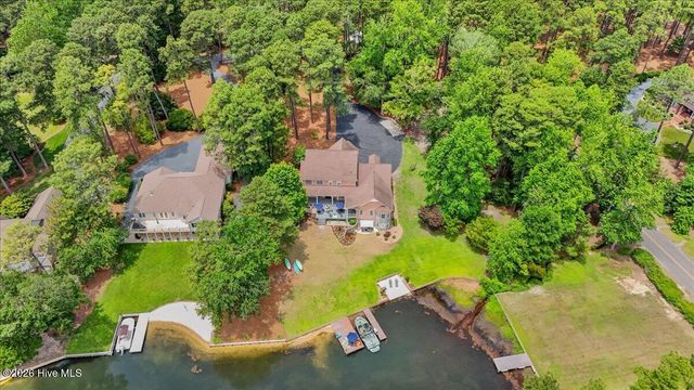 101 Vanore Road, West End, NC 27376
