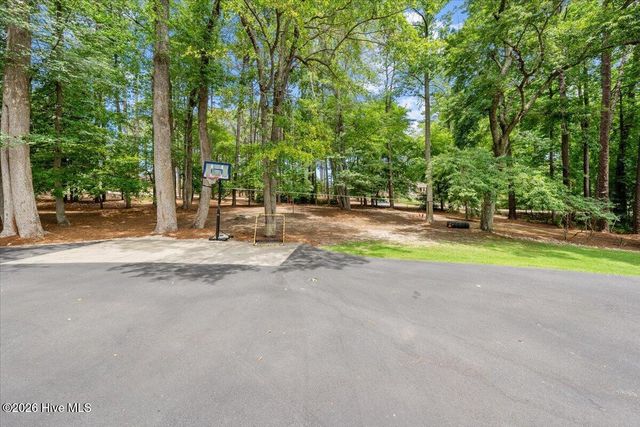 101 Vanore Road, West End, NC 27376