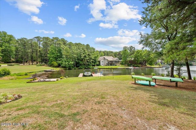 101 Vanore Road, West End, NC 27376