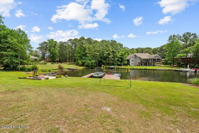 101 Vanore Road, West End, NC 27376