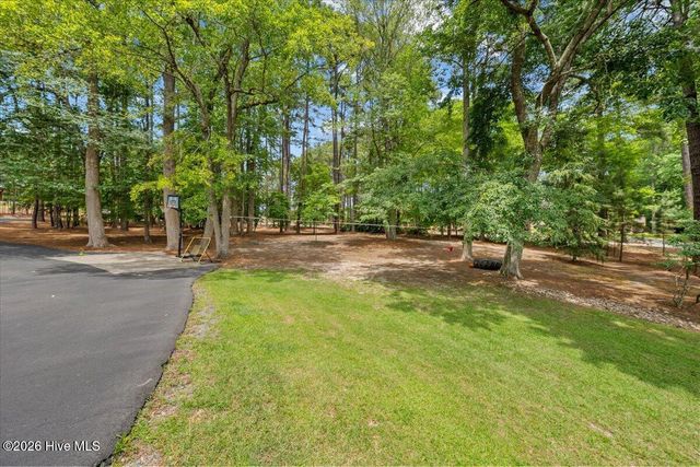 101 Vanore Road, West End, NC 27376