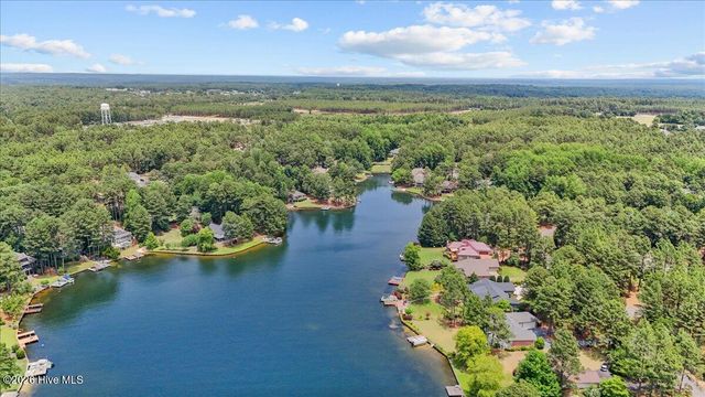 101 Vanore Road, West End, NC 27376