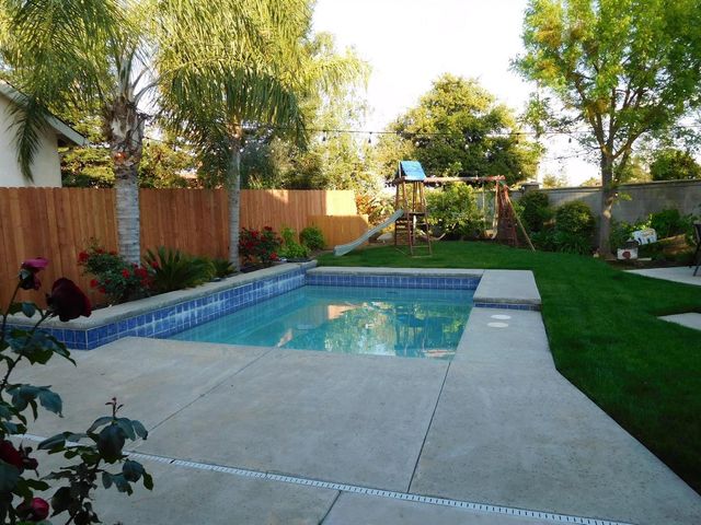 1877 E Turnberry Avenue, Fresno, CA 93730