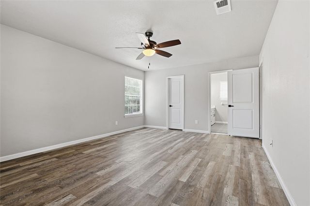 16438 Glenshannon Drive, Houston, TX 77059