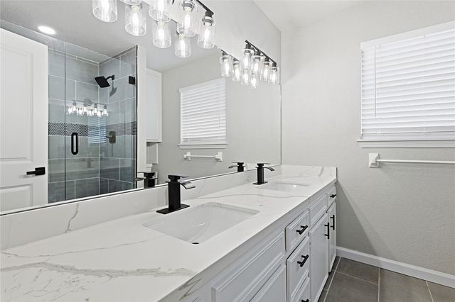 16438 Glenshannon Drive, Houston, TX 77059