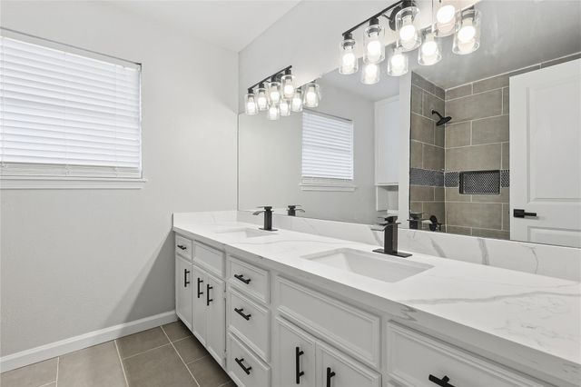 16438 Glenshannon Drive, Houston, TX 77059