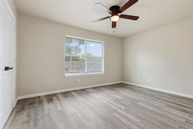 16438 Glenshannon Drive, Houston, TX 77059