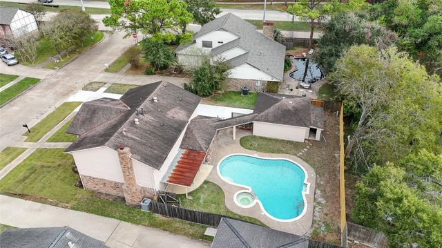 16438 Glenshannon Drive, Houston, TX 77059