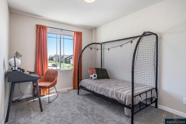10710 Portage Drive, Papillion, NE 68046