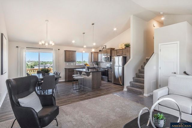 10710 Portage Drive, Papillion, NE 68046