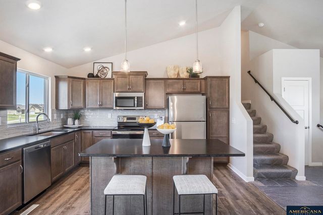 10710 Portage Drive, Papillion, NE 68046