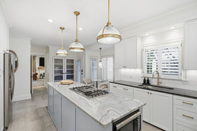 107 Chatsworth Dr, Nashville, TN 37215