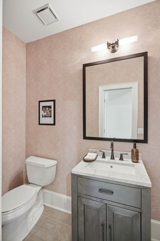 107 Chatsworth Dr, Nashville, TN 37215