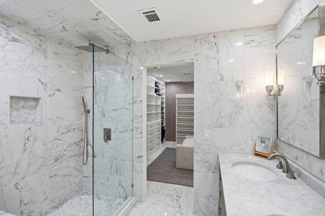 107 Chatsworth Dr, Nashville, TN 37215