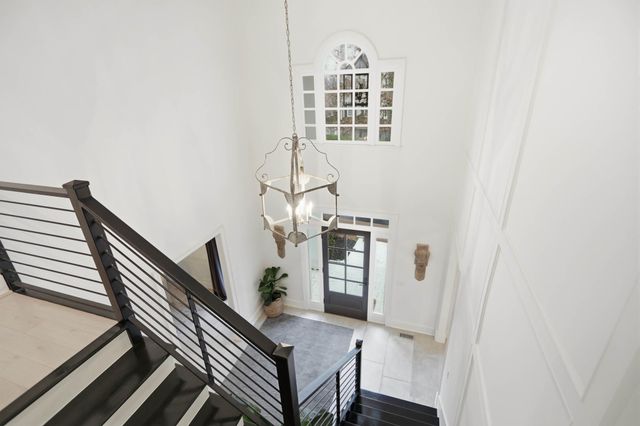 107 Chatsworth Dr, Nashville, TN 37215