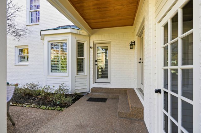 107 Chatsworth Dr, Nashville, TN 37215