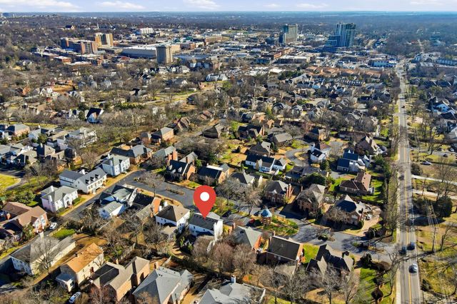 107 Chatsworth Dr, Nashville, TN 37215