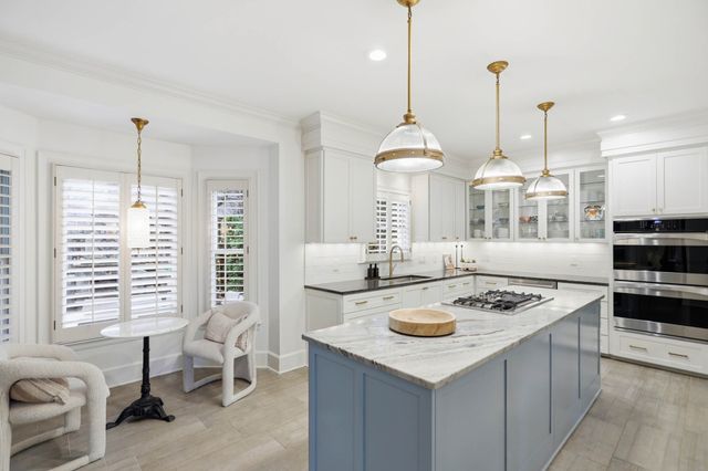 107 Chatsworth Dr, Nashville, TN 37215