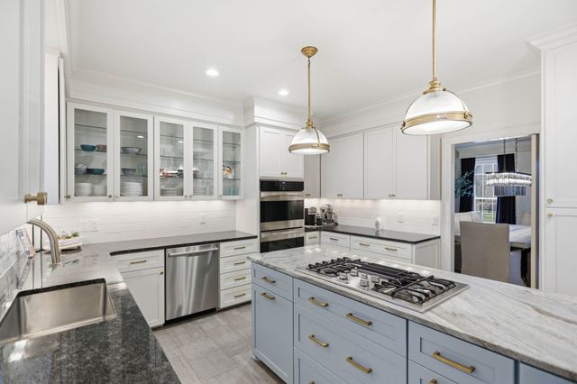107 Chatsworth Dr, Nashville, TN 37215
