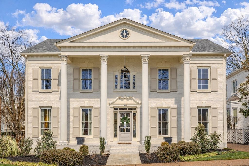 107 Chatsworth Dr, Nashville, TN 37215