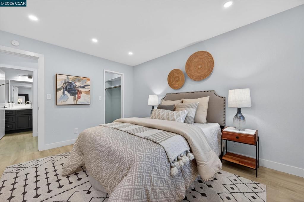 Image 17 of property listing at 1445 1445 Marchbanks Dr 2, Walnut Creek, CA 94598