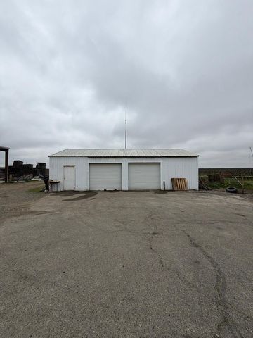 6837 S Granada, Madera, CA 93637