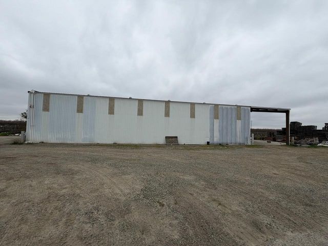 6837 S Granada, Madera, CA 93637