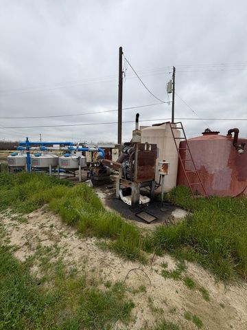 6837 S Granada, Madera, CA 93637