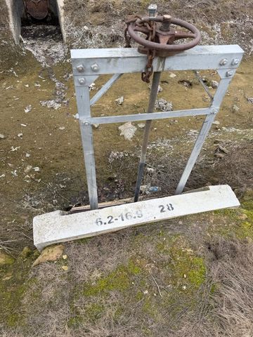 6837 S Granada, Madera, CA 93637