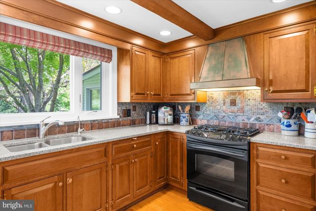 311 GREEN LN, Reading, PA 19601