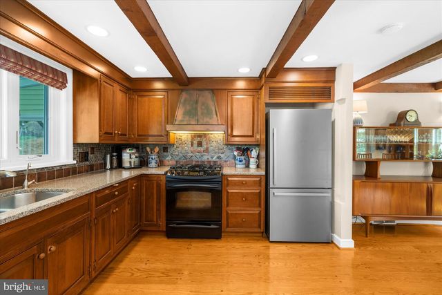 311 GREEN LN, Reading, PA 19601