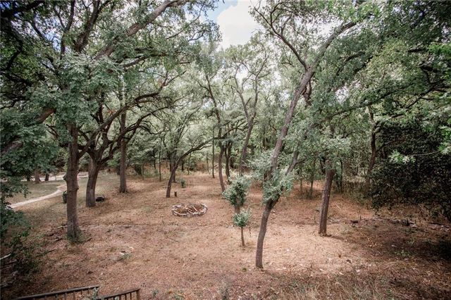 5139 Meadow Creek DR, Austin, TX 78745