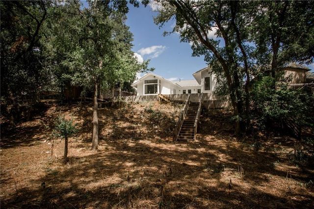 5139 Meadow Creek DR, Austin, TX 78745
