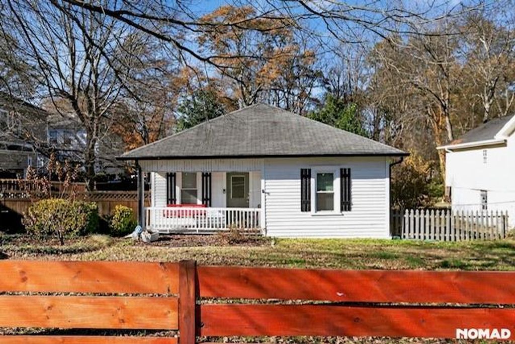 2218 Dunseath Avenue NW, Atlanta, GA 30318