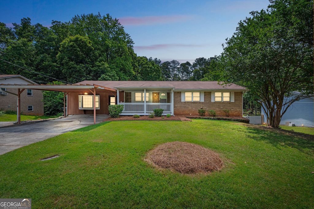 1526 Tanglewood Way NW, Conyers, GA 30012