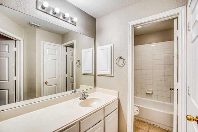 12831 Pheasant Lake Court, Houston, TX 77041
