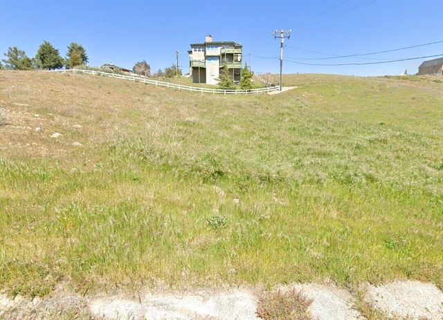 42624 Arrowrock Drive, Lake Elizabeth, CA 93532