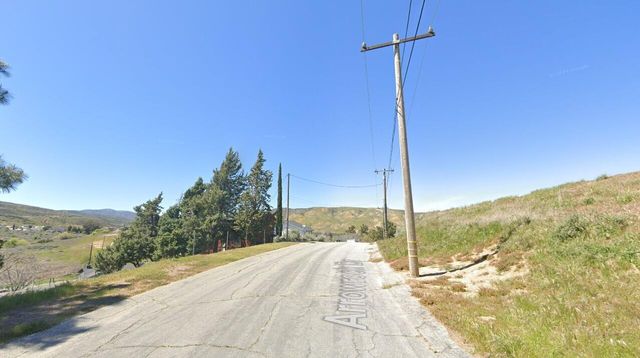 42624 Arrowrock Drive, Lake Elizabeth, CA 93532