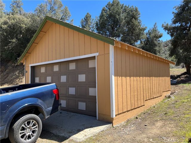 6516 Lakeview Drive, Frazier Park, CA 93225