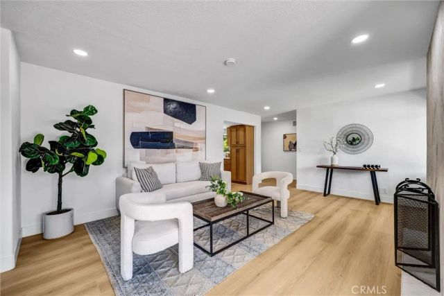 17782 Arbolada, Tustin, CA 92780