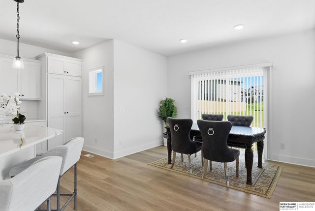 12619 Carpenter Street, Papillion, NE 68138